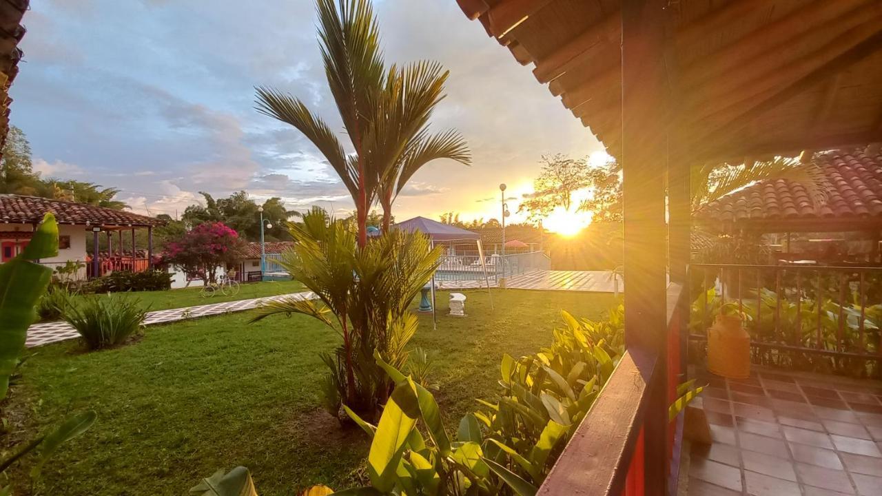 Finca Hotel Villa Del Sol Pueblo Tapao Zewnętrze zdjęcie